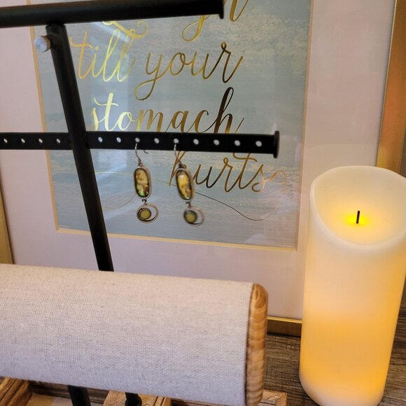 Jewelry - Glass silver tone earrings